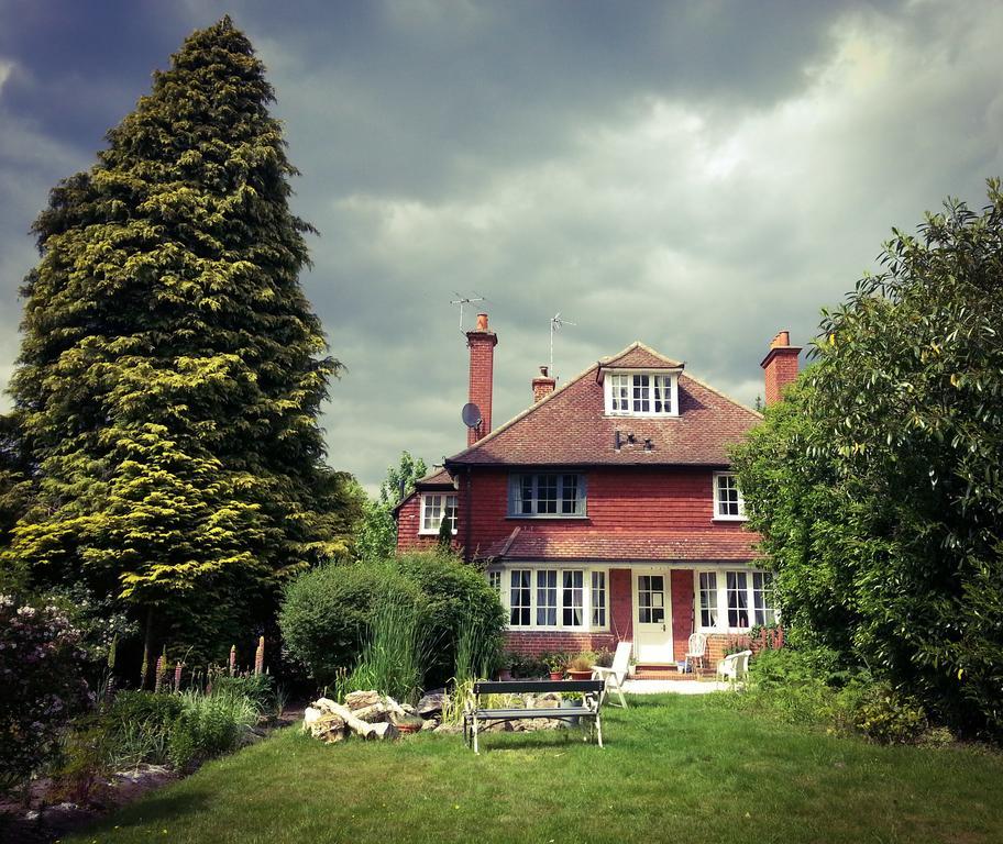 Rosemead Guest House Claygate Dış mekan fotoğraf