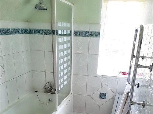 Rosemead Guest House Claygate Dış mekan fotoğraf
